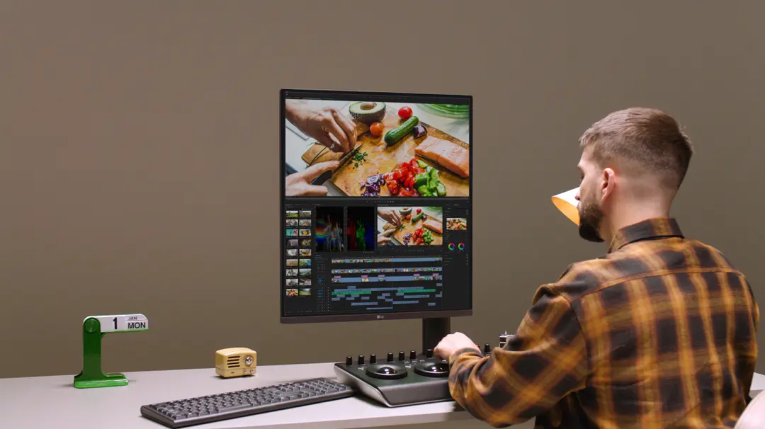 LG 28MQ780: Màn hình có tỉ lệ lạ lùng nhất từ trước đến nay
