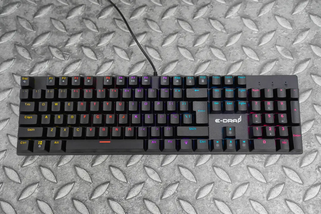 Trải nghiệm E-DRA EK313 Bàn phím cơ fullsize giá rẻ vô địch