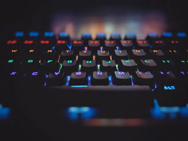 Bàn phím Switch quang hay cơ học tốt hơn khi chơi game?
