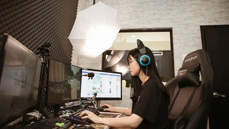 Streamer là nghề gì? Lựa chọn cấu hình PC Live Stream cho người mới