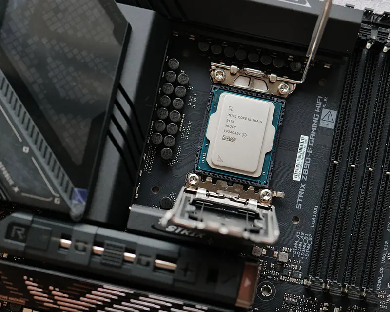 Intel Core Ultra 5 245K: Sự lựa chọn lý tưởng cho game thủ và người dùng sáng tạo