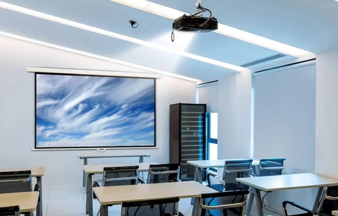Review top 5 máy chiếu dạy học chất lượng, gọn nhẹ và bền bỉ 2025