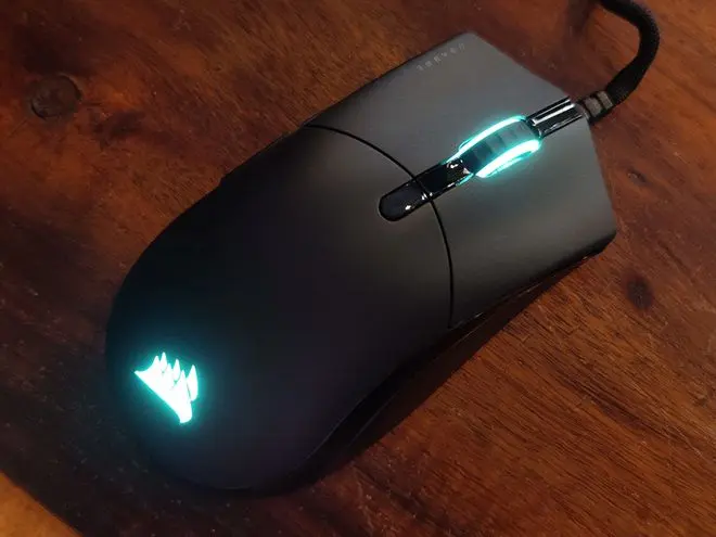 Corsair Sabre RGB Pro Champion Series – Chuột game FPS và MOBA