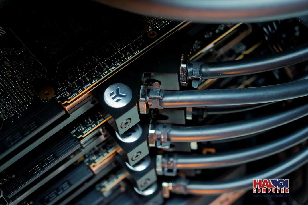 44393_modding_pc_thermaltake_view71_st_04_7.jpg 6
