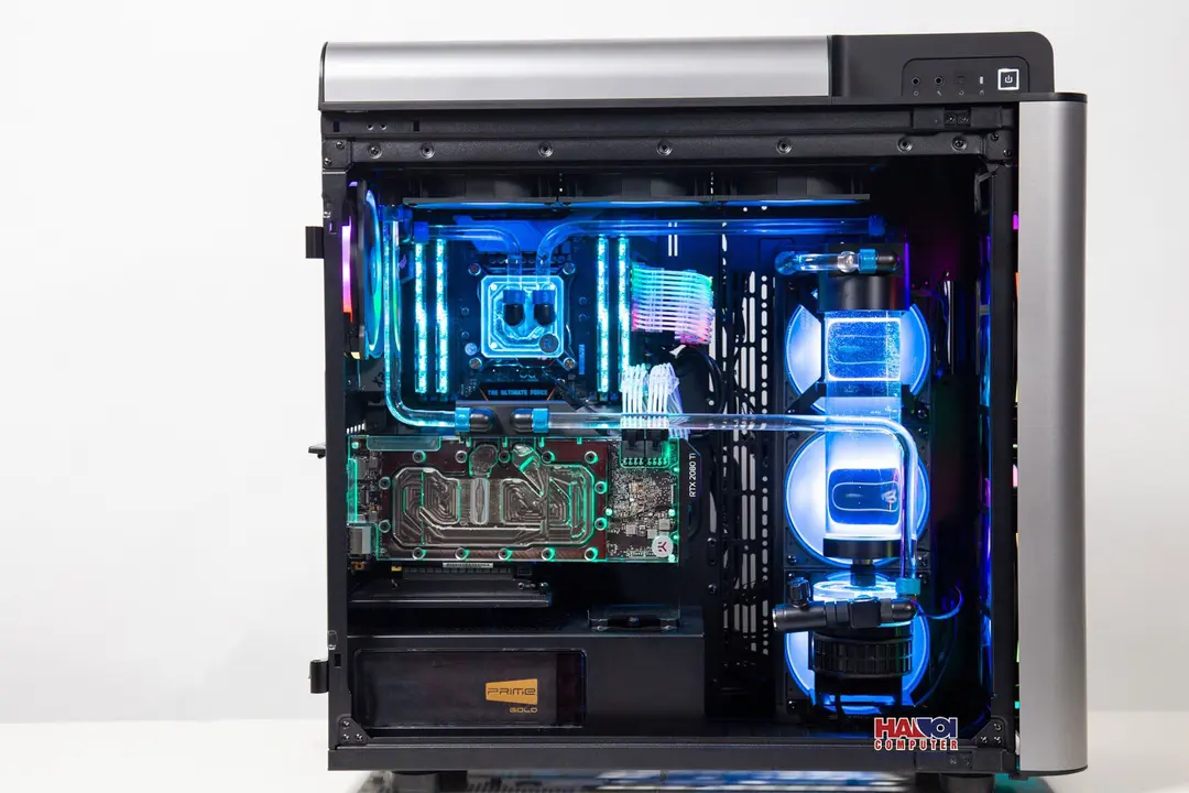 45416_modding_pc_thermaltake_level_20_gt_ht_37_translucent_8.jpg 7