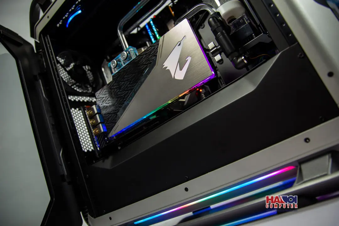 45787_modding_pc_coolermaster_c700m_ht_41_abyssal_crystal_7.jpg 6