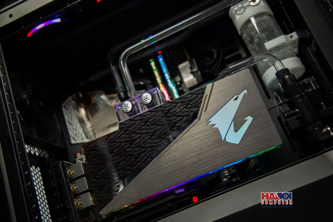 45787_modding_pc_coolermaster_c700m_ht_41_abyssal_crystal_11.jpg 9
