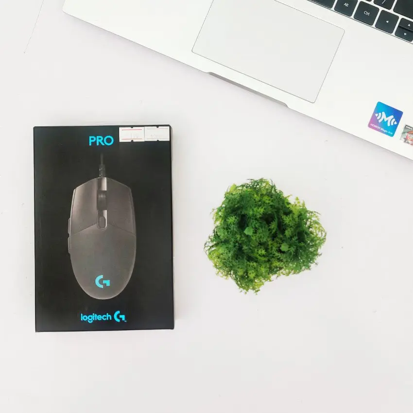 47528_mouse_logitech_pro_hero_gaming_black.jpg 4