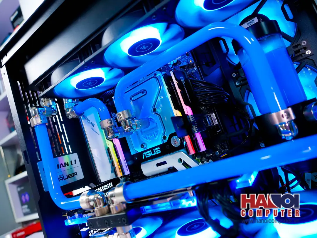 43694_modding_pc_lianli_o11_dynamic_ht_26_aqua_man_14.jpg 12