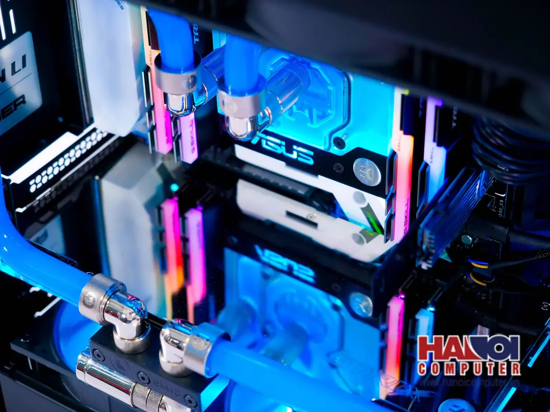 43694_modding_pc_lianli_o11_dynamic_ht_26_aqua_man_8.jpg 7