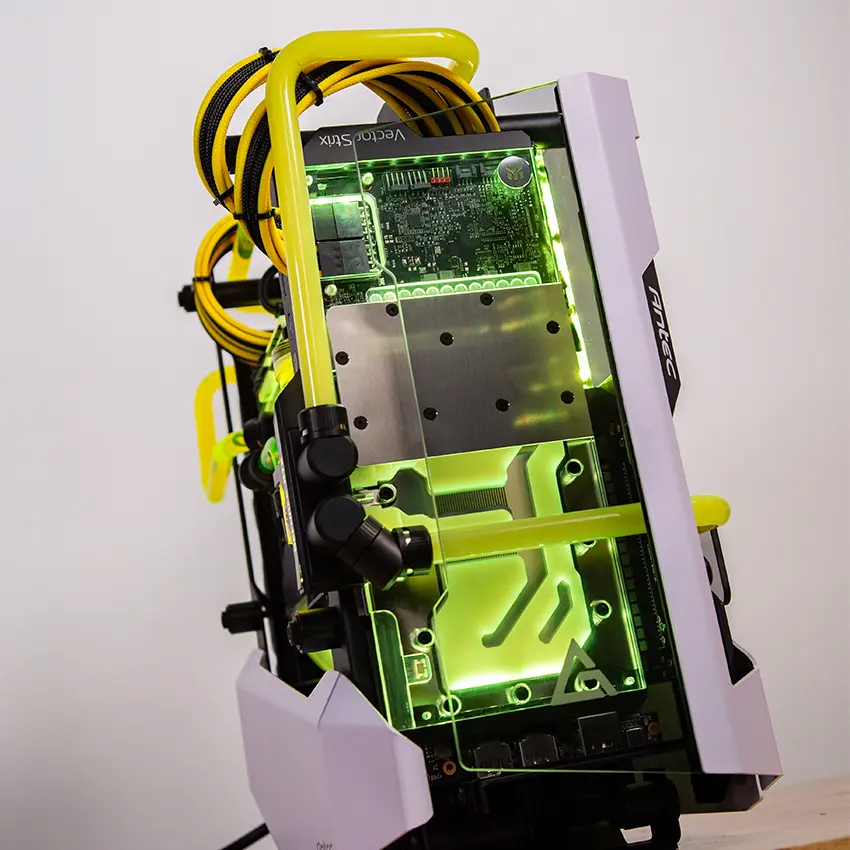 55201_antec_striker_modding_0000_img_9700.jpg 4
