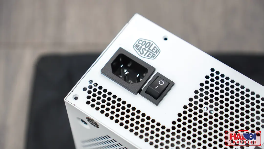 56970_coolermaster_v850_white__6_.jpg 10