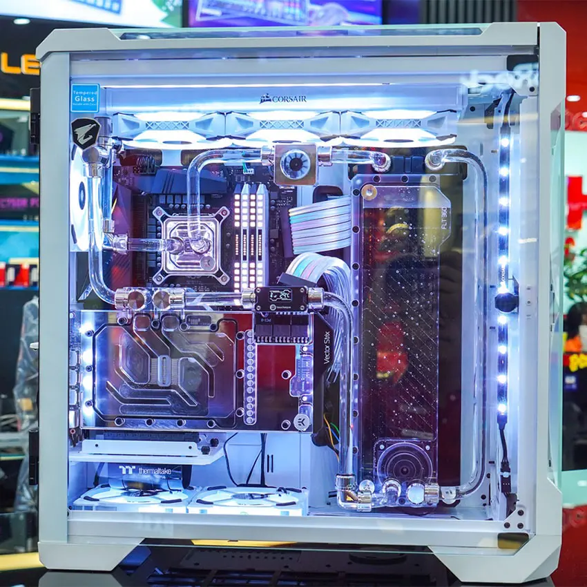57668_thermaltake_view_51_snow_edition_ht_72_1_0001_thermaltake_view_51_snow_edition_ht_72__1_.jpg 7