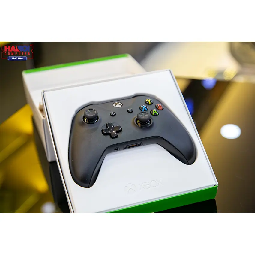 51560_tay_cam_choi_game_khong_day_xbox_one_s_black_02.jpg 4