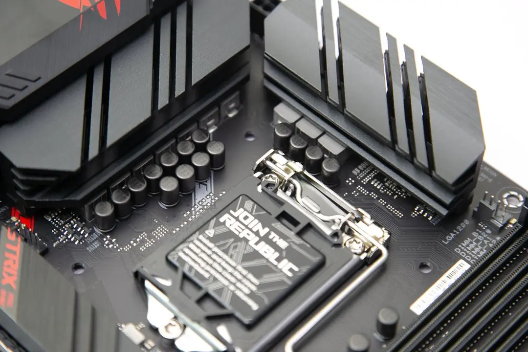 52862_mainboard_asus_rog_strix_b460_g_gaming_4.jpg 8