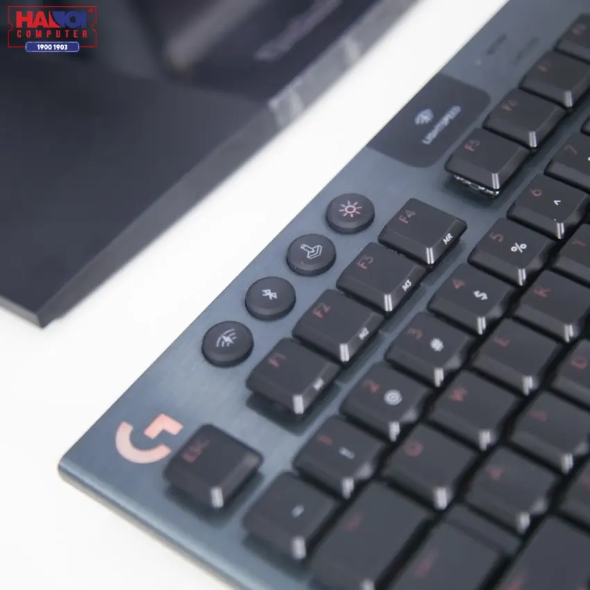 53336_ban_phim_logitech_g913_tkl_lightspeed_wireless_rgb_blue_switch_07.jpg 12