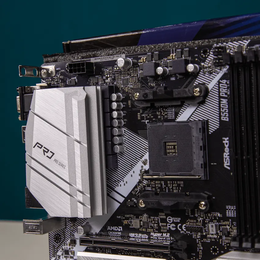 53498_mainboard_asrock_b550m_pro4_3.png 7