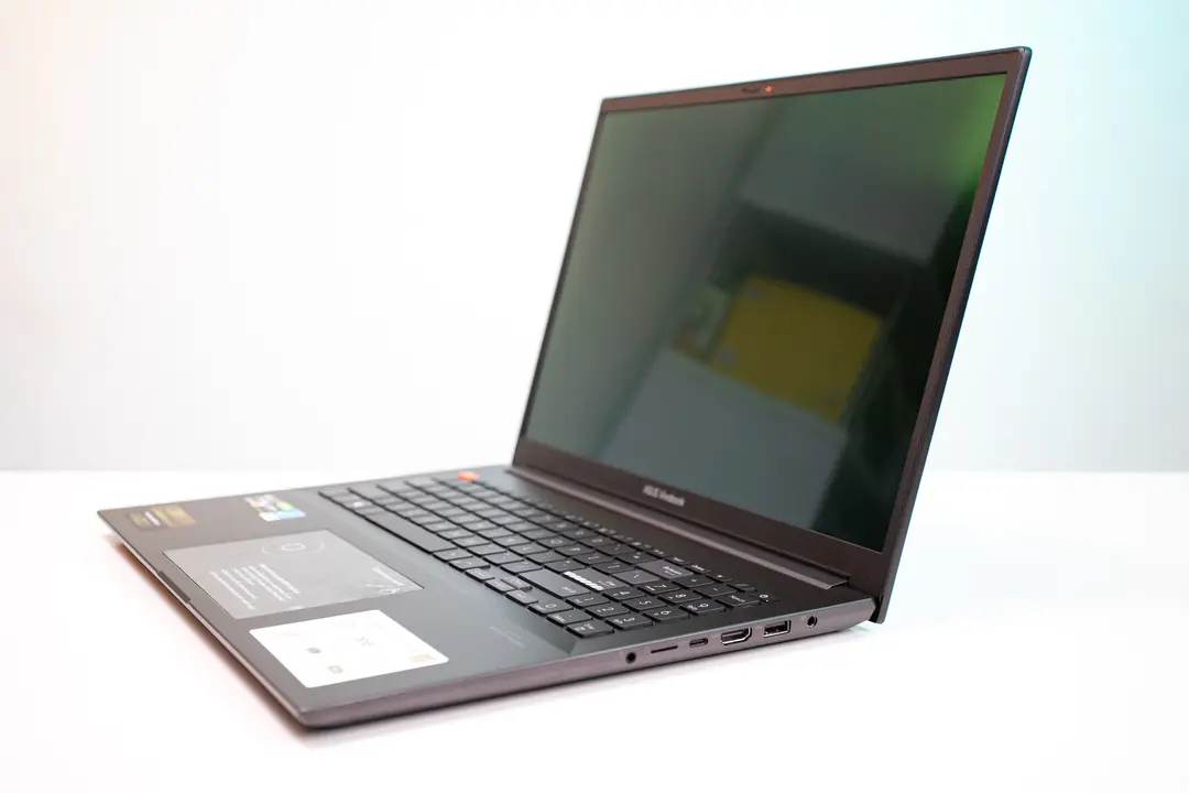 64346_vivobook_m7600_4.JPG 9
