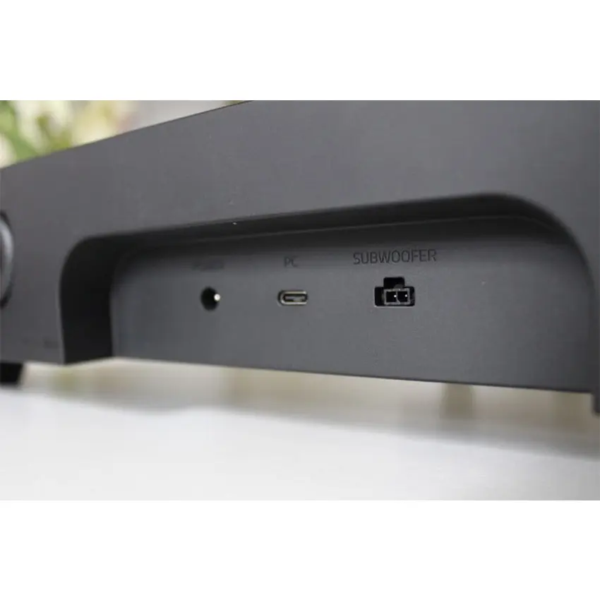 64598_loa_razer_leviathan_v2_bluetooth_gaming_speaker_rz05_03920100_r3g1_8.jpg 9