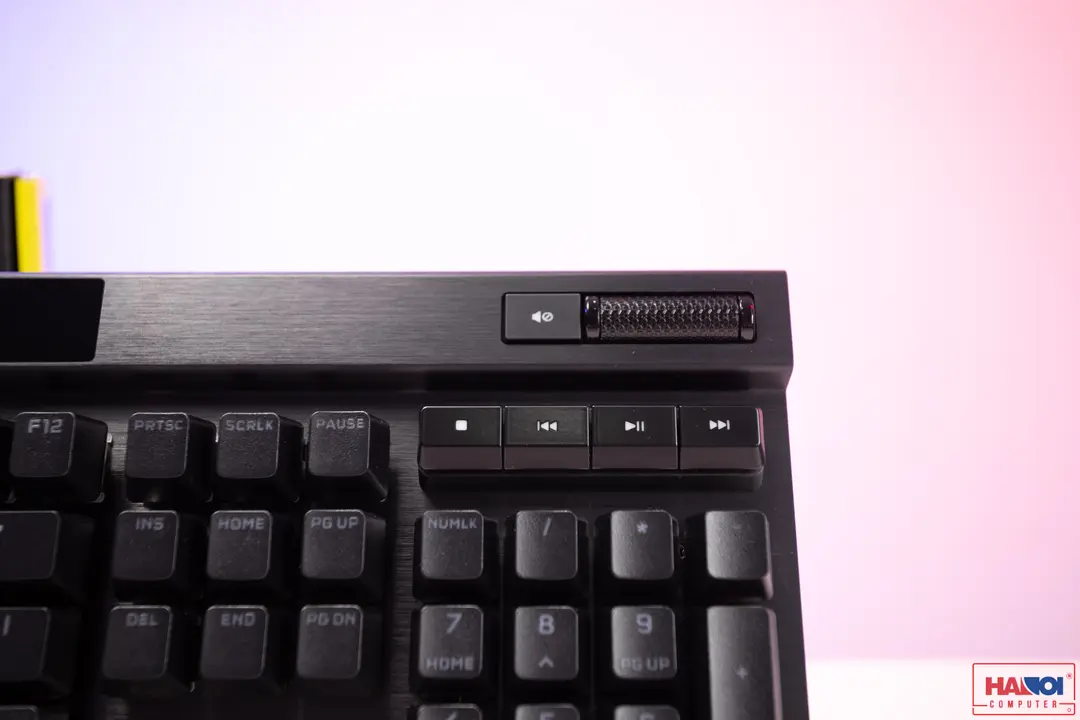 65671_ban_phim_game_corsair_k70_rgb_pro_speed_sw_usb_ch_9109414_na_003.JPG 4