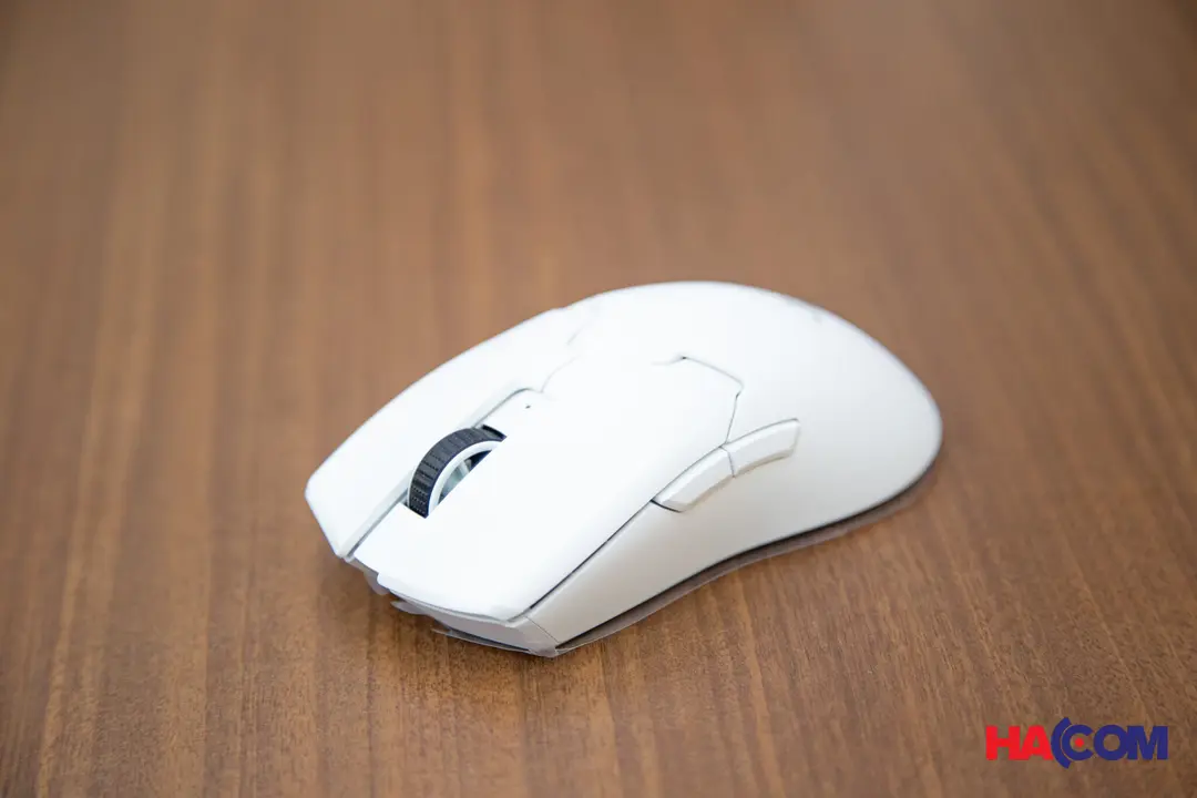 65961_chuot_game_khong_day_razer_viper_v2_pro_white_ultra_lightweight_rz01_04390200_r3a1_008.jpg 12