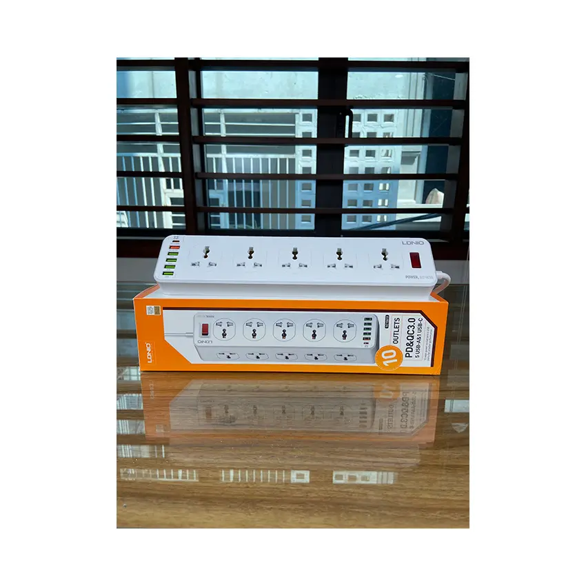67352_o_cam_dien_da_nang_ldnio_sc10610_10_chau_05_cong_usb_a_01_cong_type_c_chuan_chan_cam_eu_mau_trang_0002_img_1276.jpg 4