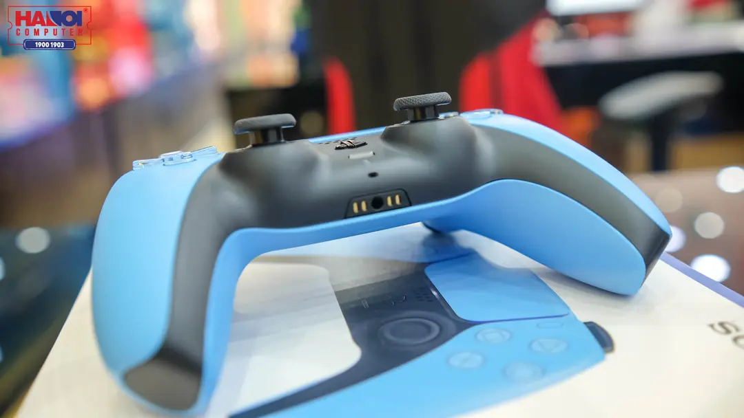 67467_tay_cam_choi_game_sony_ps5_dualsense_starlight_blue_05.jpg 7