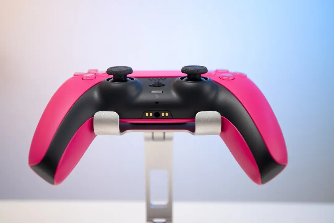 67468_tay_cam_choi_game_sony_ps5_dualsense_nova_pink_04.jpg 6