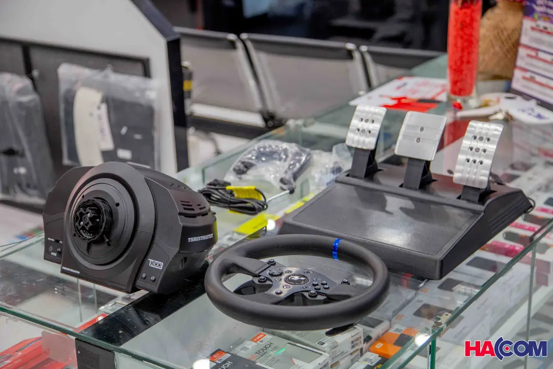 67956_vo_lang_thrustmaster_t300_rs_7.jpg 11