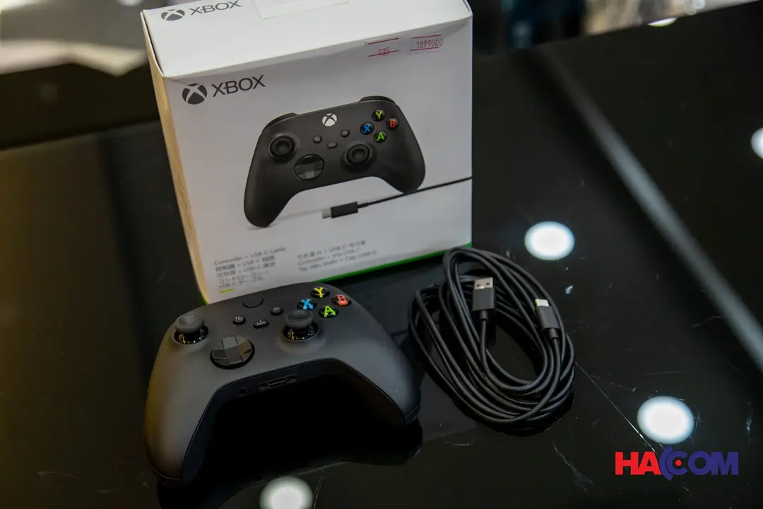 68137_tay_cam_choi_game_xbox_series_x_controller_carbon_black_usb_c_cable_mau_den_02.jpg 5