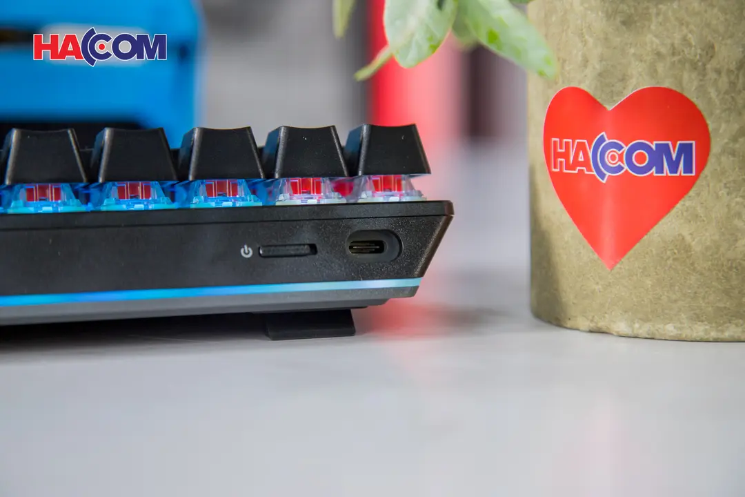 68340_ban_phim_game_khong_day_corsair_k70_pro_mini_den_red_sw_ch_9189010_na_011.JPG 16