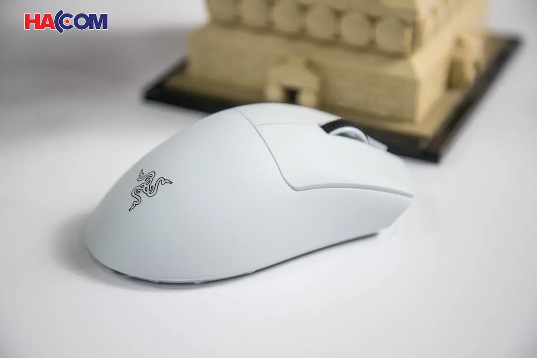 68798_chuot_game_khong_day_razer_deathadder_v3_pro_ergonomic_white_rz01_04630200_r3a1_004.JPG 7