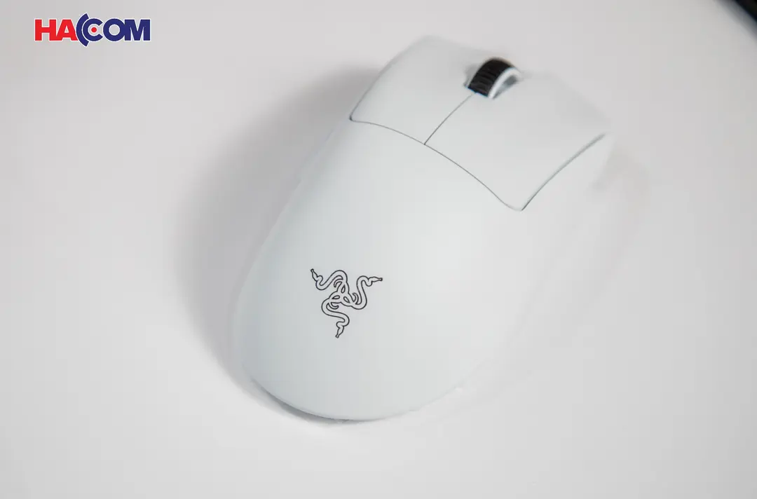 68798_chuot_game_khong_day_razer_deathadder_v3_pro_ergonomic_white_rz01_04630200_r3a1_009.JPG 12