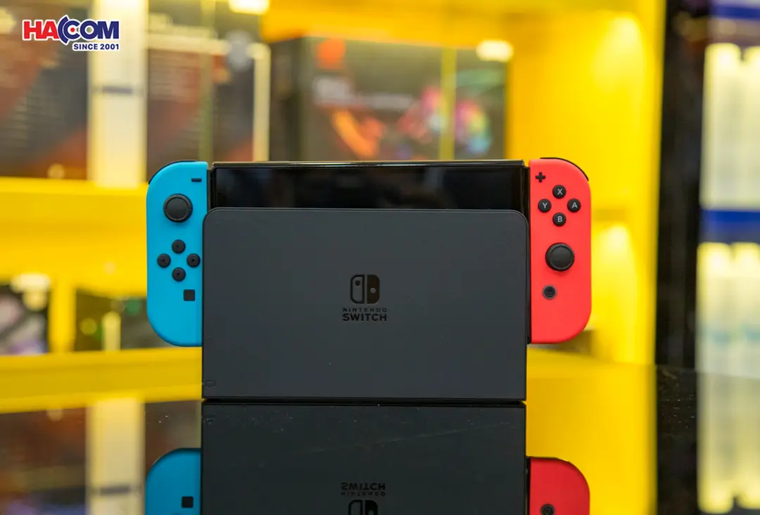 69258_may_choi_game_nintendo_switch_oled_red_and_blue_xanh_do_05.jpg 9
