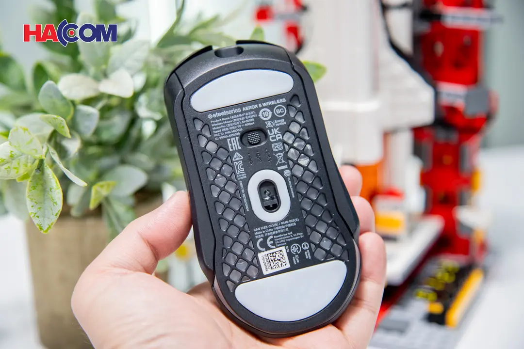 69600_chuot_gaming_khong_day_steelseries_aerox_5_wireless_62406_003.JPG 8