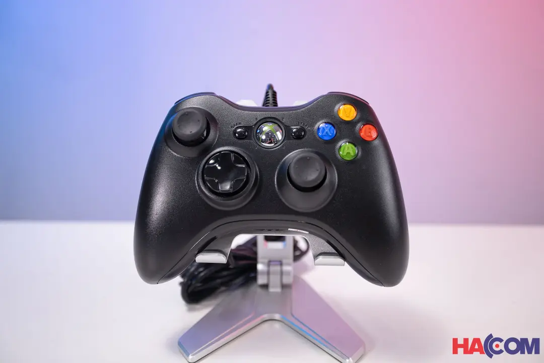 60562_tay_cam_choi_game_co_day_microsoft_xbox_360_refurbished_002.jpg 4