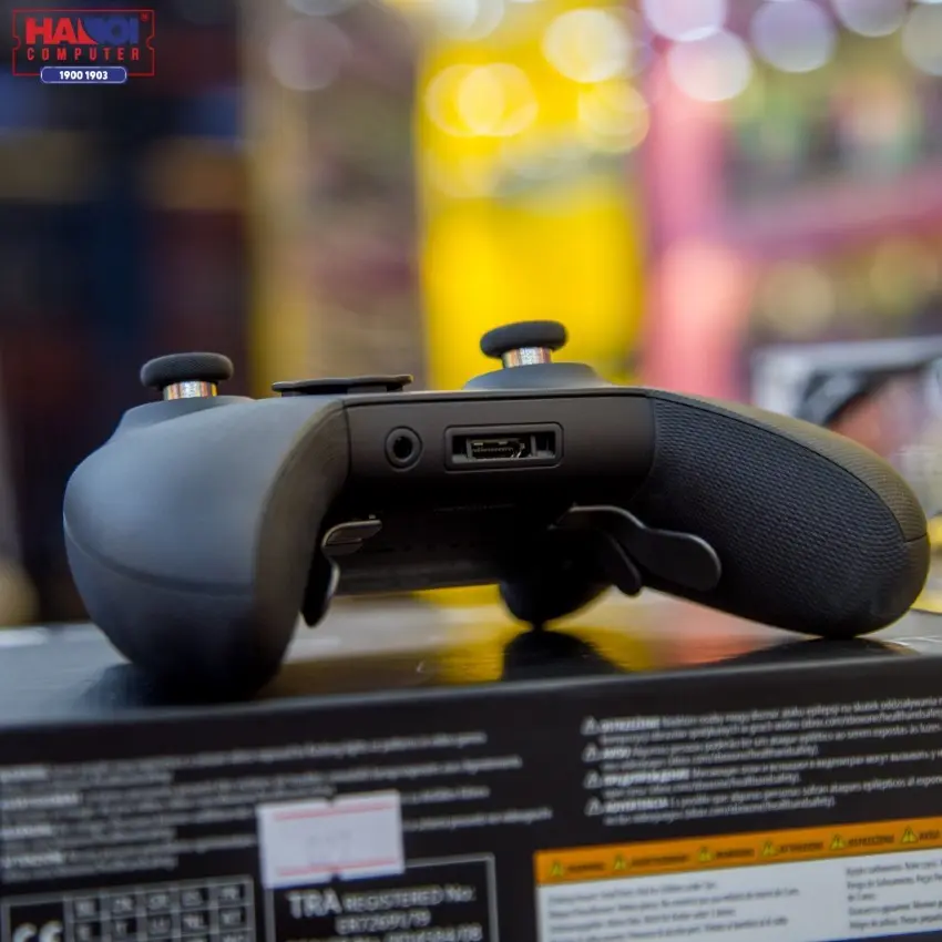 62305_tay_cam_choi_game_khong_day_microsoft_xbox_one_elite_series_2_black_015.jpg 18
