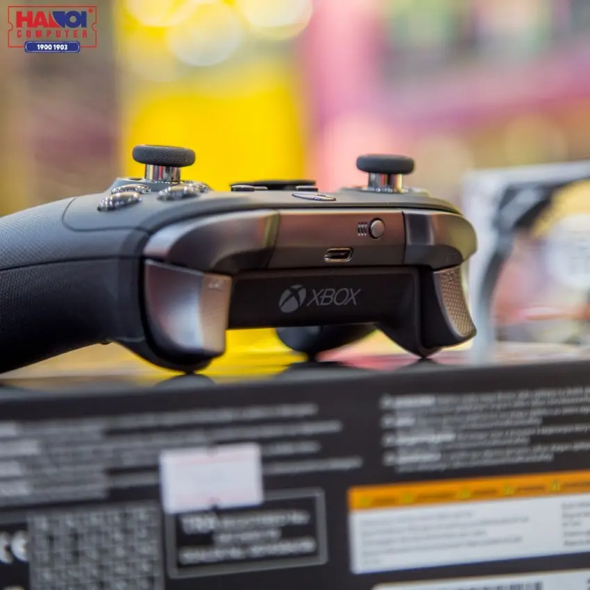 62305_tay_cam_choi_game_khong_day_microsoft_xbox_one_elite_series_2_black_012.jpg 15