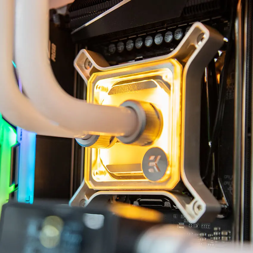 62394_lian_li_o11_dynamic_watercooling_white__6_.jpg 6
