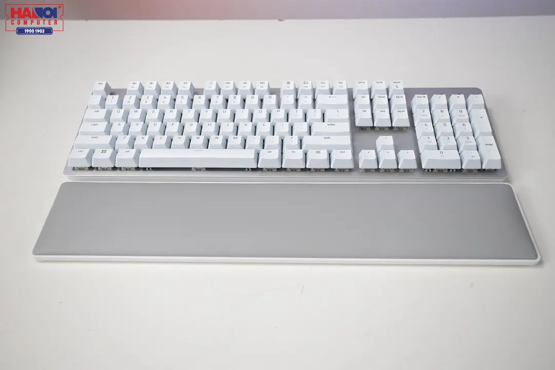 63910_ban_phim_khong_day_razer_pro_type_ultra_wireless_productivity_rz03_04110100_r3m1_04.JPG 8