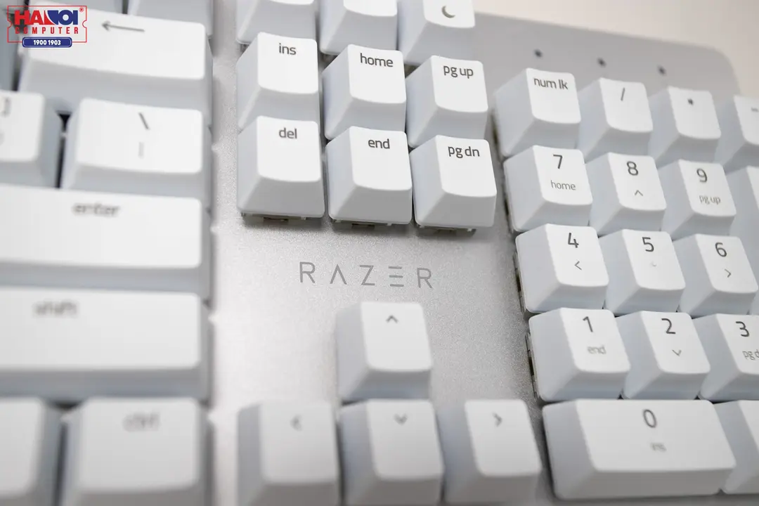 63910_ban_phim_khong_day_razer_pro_type_ultra_wireless_productivity_rz03_04110100_r3m1_05.JPG 9