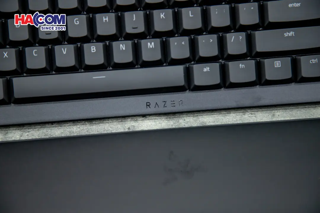 63911_ban_phim_razer_huntsman_v2_tenkeyless_optical_linear_red_sw_rz03_03940100_r3m1_07.JPG 9
