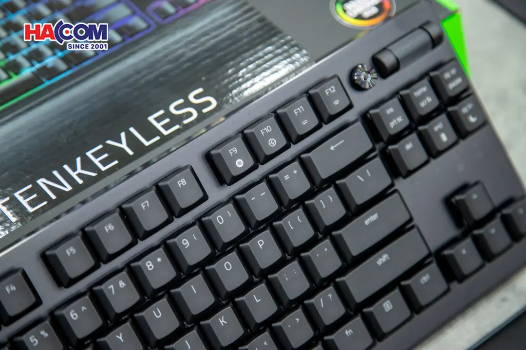 63911_ban_phim_razer_huntsman_v2_tenkeyless_optical_linear_red_sw_rz03_03940100_r3m1_09.JPG 11