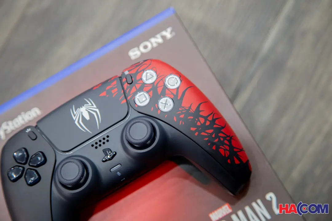 74901_tay_cam_choi_game_sony_ps5_dualsense_marvel_s_spider_man_2_hang_chinh_hang_03.jpg 6