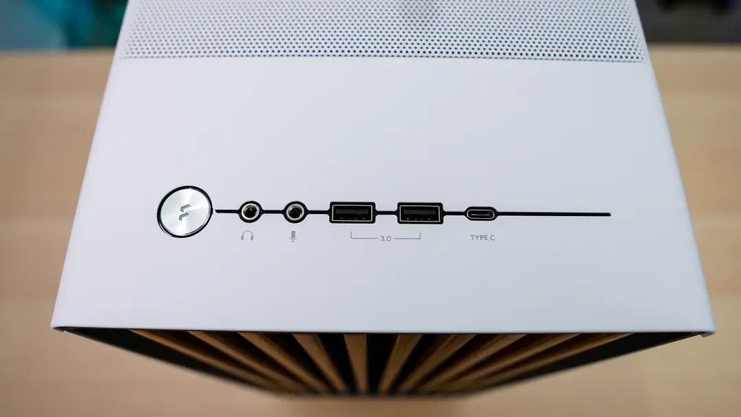 76228_vo_case_fractal_design_north_chalk_white_03.jpg 16