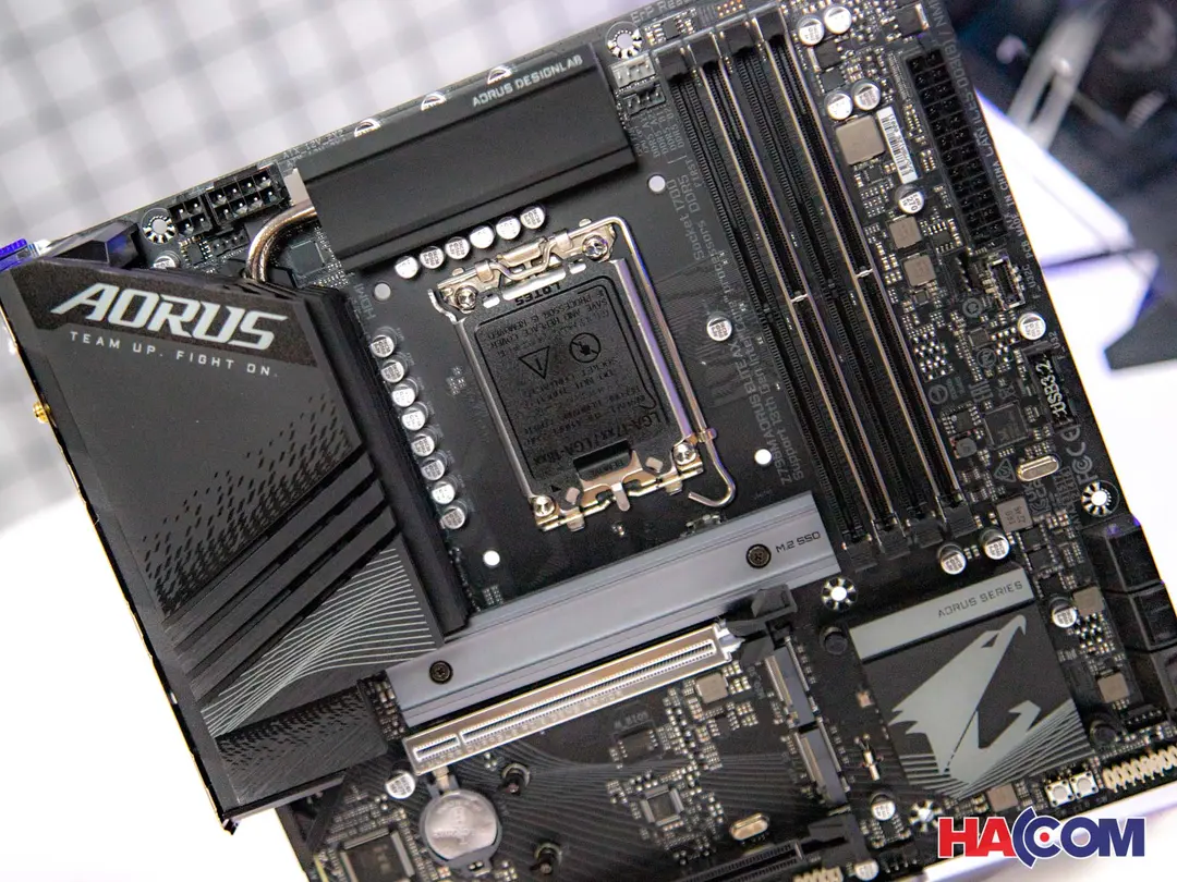 70813_mainboard_gigabyte_z790m_aorus_elite_ax_ddr5_at__3_.JPG 7