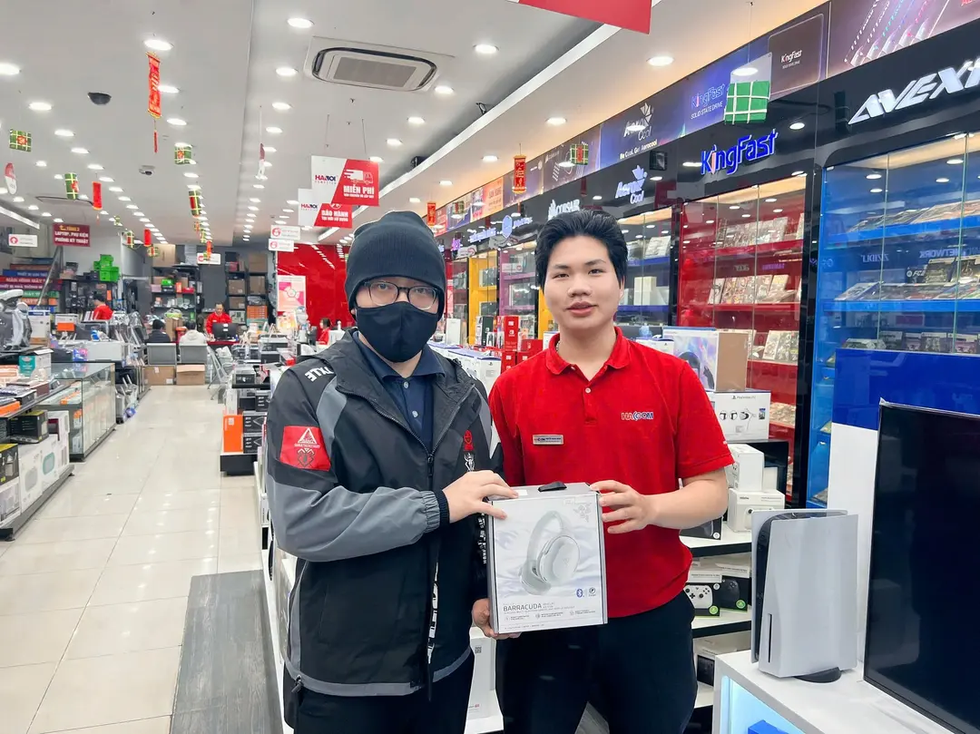 72261_tai_nghe_khong_day_razer_barracuda_white_wireless_rz04_03790200_r3m1_kh.jpg 5