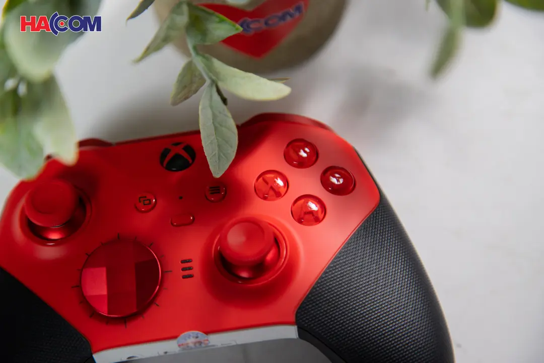 72561_tay_cam_choi_game_khong_day_microsoft_xbox_one_elite_series_2_core_red_005.jpg 8