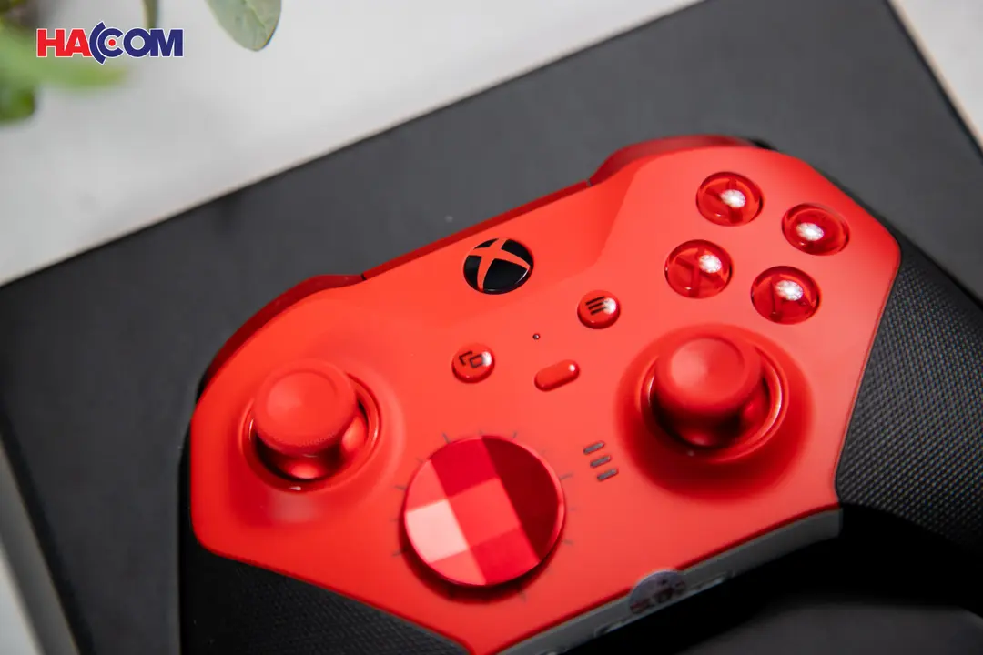 72561_tay_cam_choi_game_khong_day_microsoft_xbox_one_elite_series_2_core_red_007.jpg 10