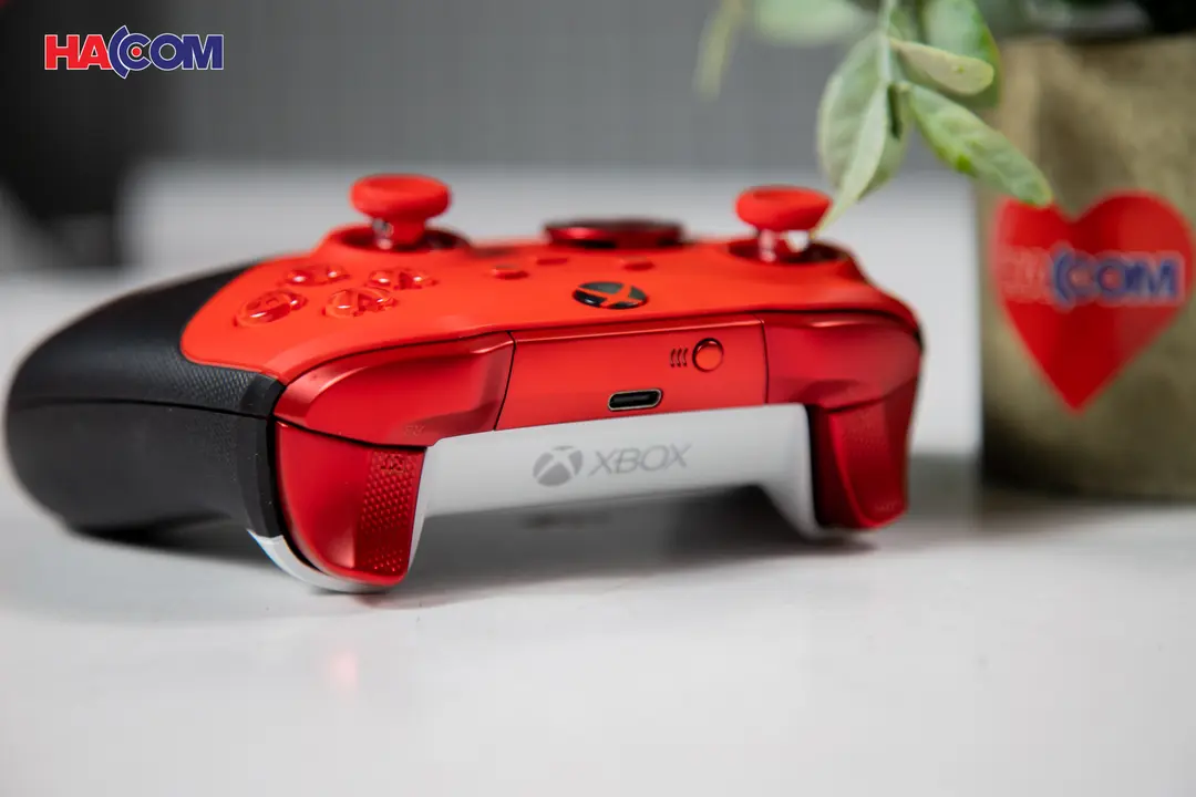 72561_tay_cam_choi_game_khong_day_microsoft_xbox_one_elite_series_2_core_red_008.jpg 11